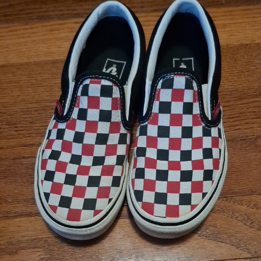 Kids Checkered Slip-On Vans 1.5 - Red and Black